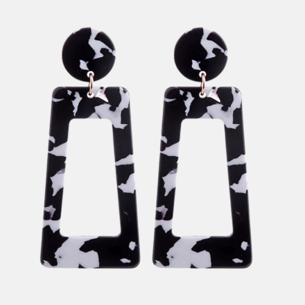 Trap Queen-Black/White