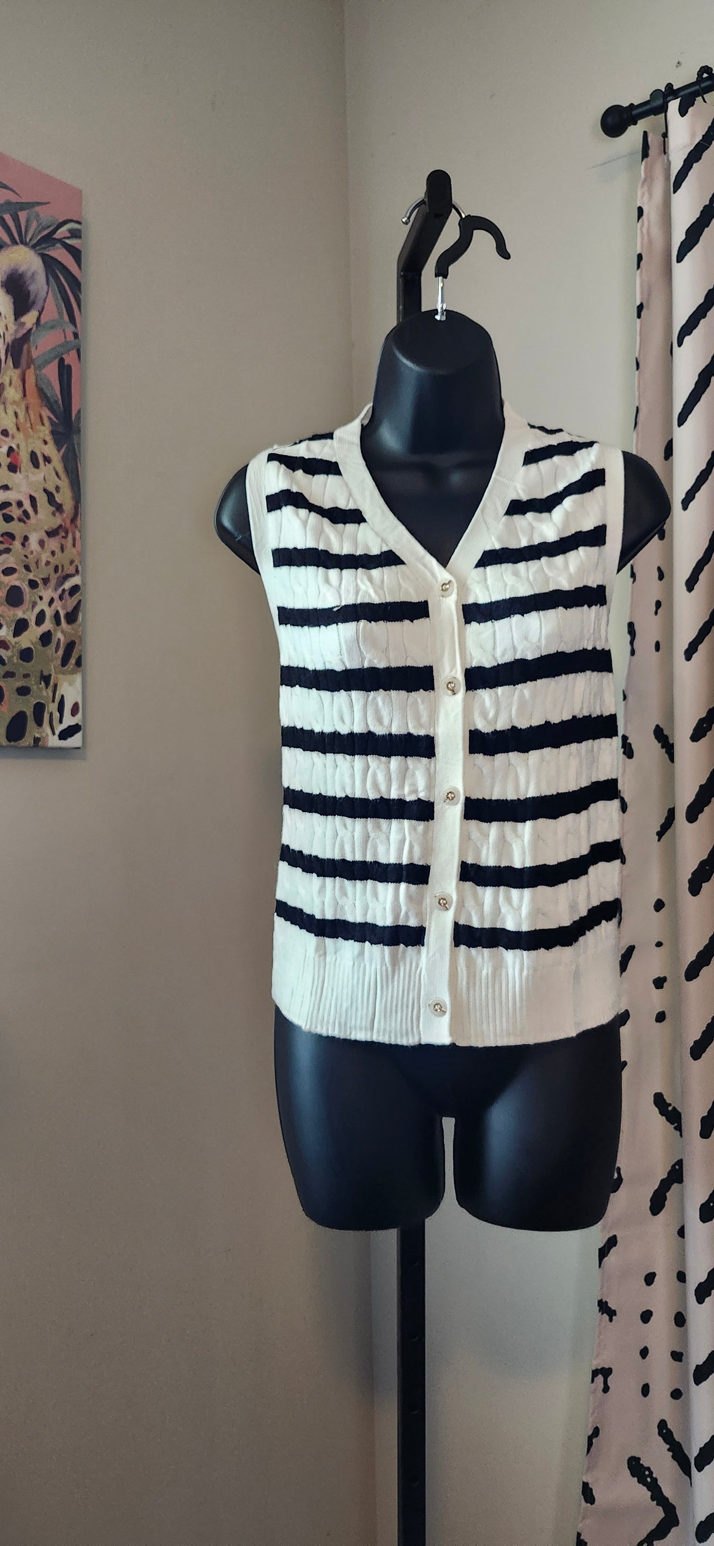 M WBlack Claire NWT Sweater Vest